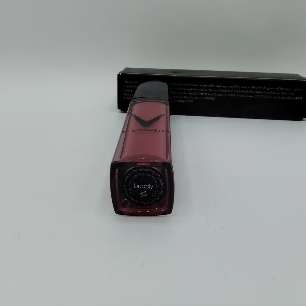 V Kosmetik Liquid Velvet Lipstick Bubbly Pink Nude Longwear Full Size NIB